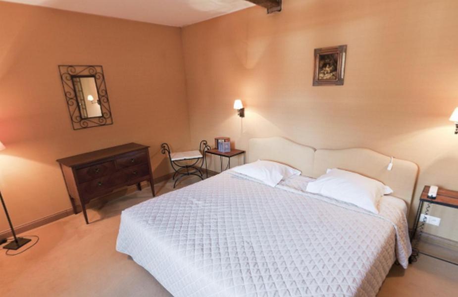 La Ferme Des Vallees Otel Les Essarts-le-Roi Oda fotoğraf